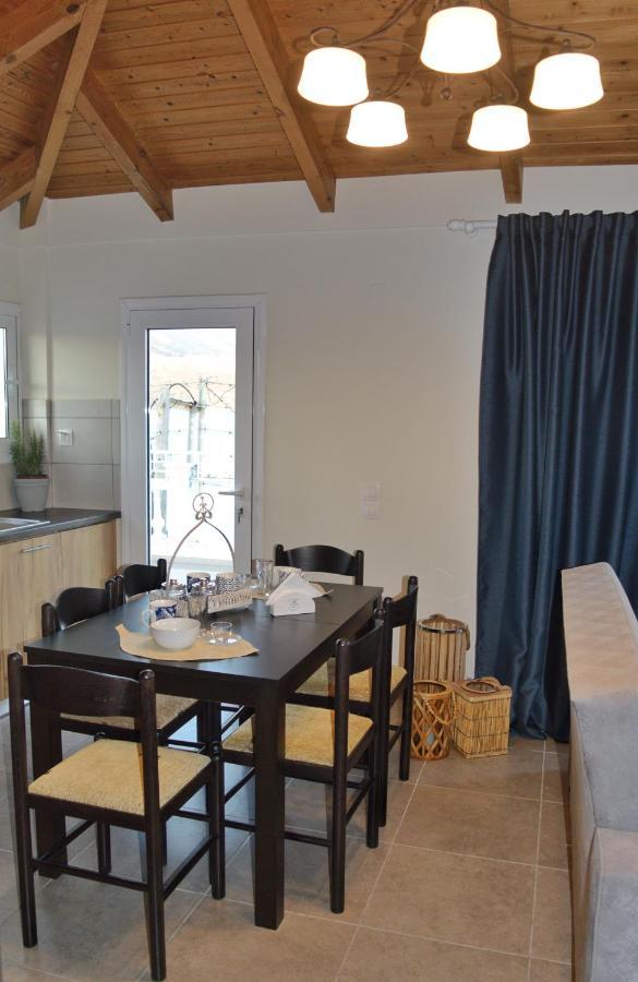 Appartement La Maison Bleue à Lixouri Extérieur photo