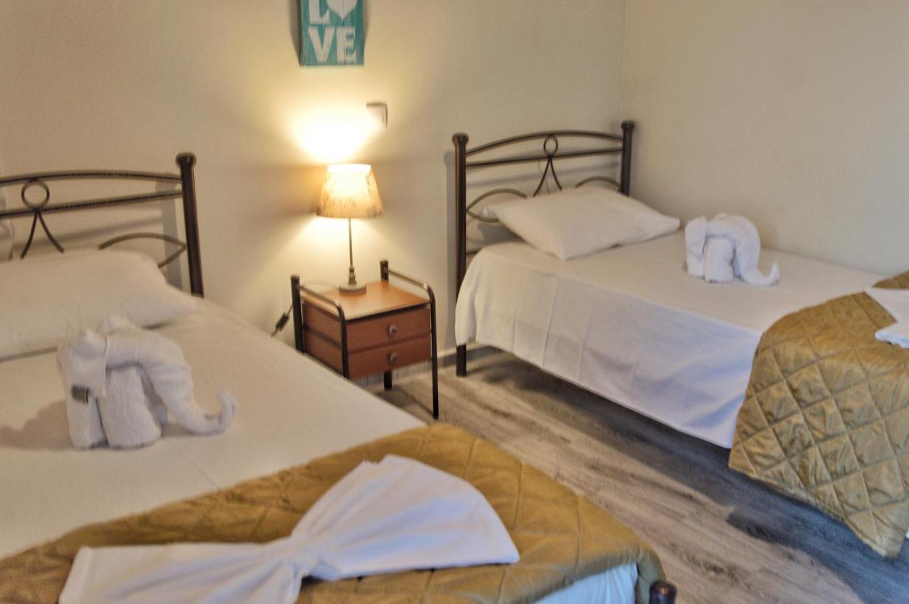 Appartement La Maison Bleue à Lixouri Extérieur photo