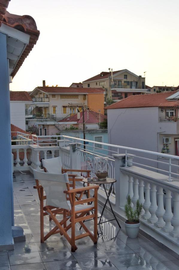 Appartement La Maison Bleue à Lixouri Extérieur photo